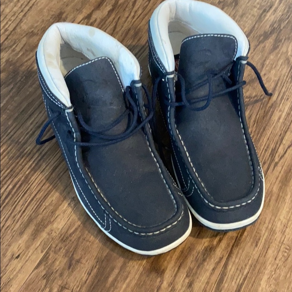Marc Ecko chukkas